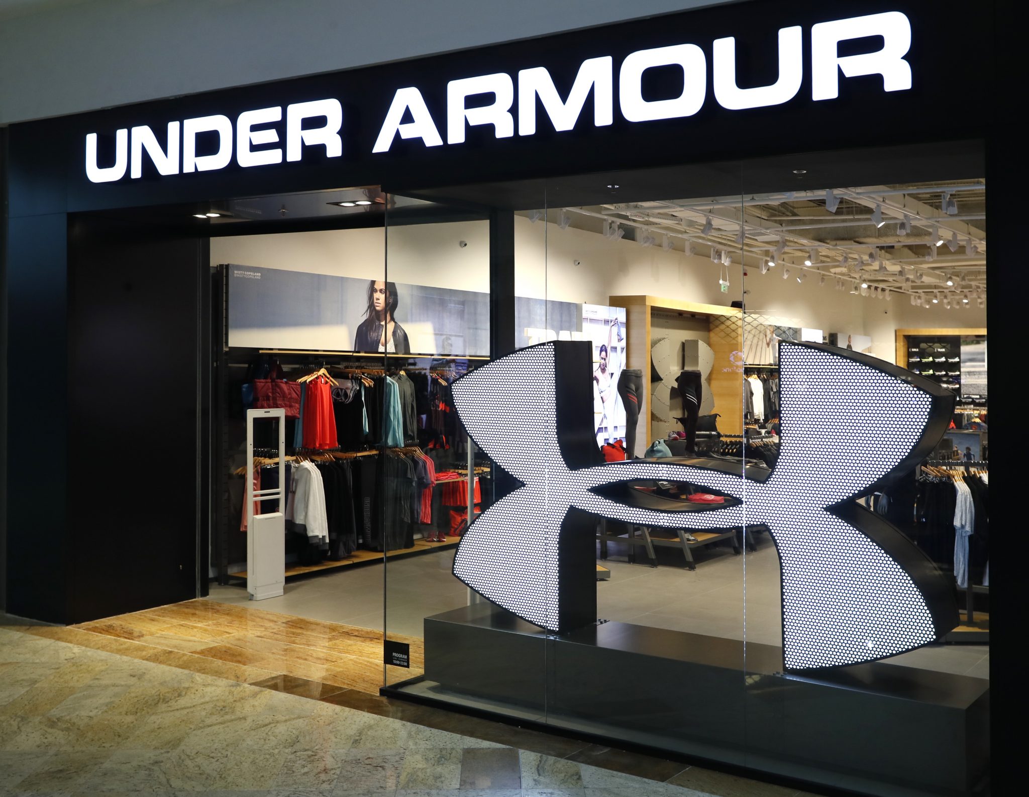 guard automaton instant Under Armour s-a deschis în Băneasa Shopping City | Shopping In Romania